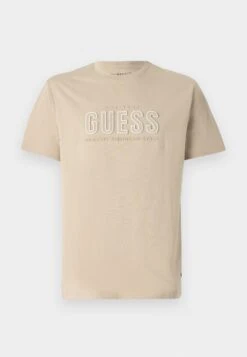 Guess EMBOSSED LOGO TEE - Print T-shirt - Beige/blanco -Guess Clothing Sale c8fc8477387b4d289c60d40482adc856 1