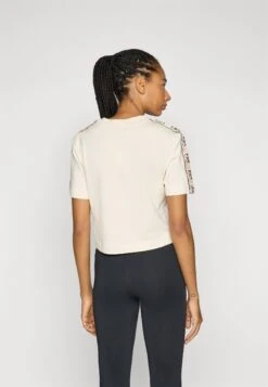 Guess BRITNEY CROP TEE - Print T-shirt - Ocean Salt -Guess Clothing Sale c92f1ef780674467bf3bf4051997dd64