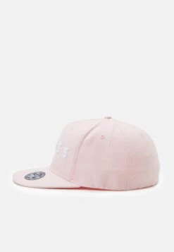 Guess Nola Flexfit Unisex - Cap - Pink -Guess Clothing Sale caba354eb70e42af980650d6847b2165