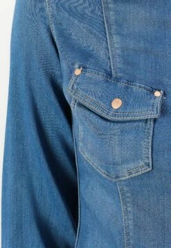 Guess KALIMA SHIRT - Button-down Blouse - Comfy Light -Guess Clothing Sale ccdcf32e71774550be2e64707a36a93b