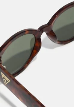 Guess Sunglasses - Blonde Havana -Guess Clothing Sale cd7eb3a1c7cb4828ba0eb84032681de7