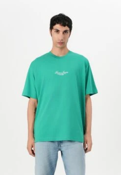 TEE - Print T-shirt - Green Leafs