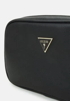 Guess Small Necessaire - Wash Bag - Black -Guess Clothing Sale d0d4844b71524ab5929f5d2ab09d4a4d