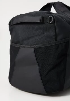 Guess TRENTO DUFFLE BAG - Weekend Bag - Black -Guess Clothing Sale d0f5217272d544548895846af2db03fa