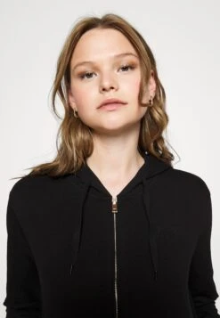 Guess Zip Hoodie - Pyjama Top -Guess Clothing Sale d561df5299dd4ec089732a33b3338be8