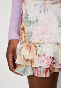 Guess Azura Smocked Skirt - Mini Skirt - Multicoloured -Guess Clothing Sale d5716fb8b94b4f3396143abd1a4bd43d