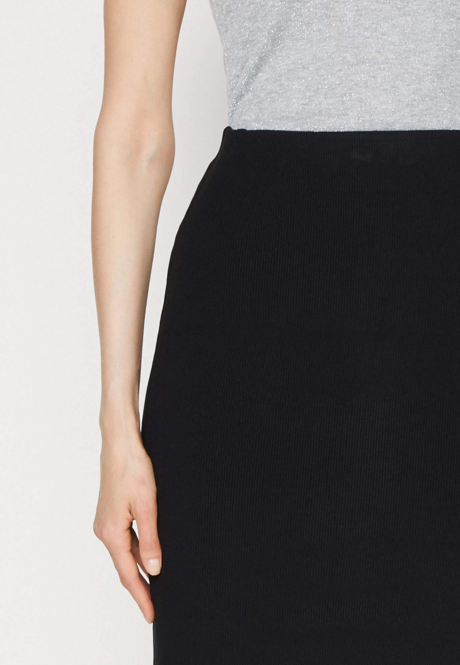 Guess Leila Longuette - Pencil Skirt - Jet Black 6 Guess Leila Longuette - Pencil Skirt - Jet Black - Image 6