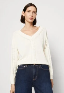 Guess Vneck Lucie - Jumper - Cream White 9 Guess Vneck Lucie - Jumper - Cream White -Guess Clothing Sale d66c30b51f184e8e860abcf7f76b6812