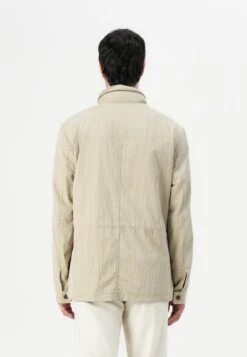 Guess Light Jacket - Beige Blanco 8 Guess Light Jacket - Beige Blanco -Guess Clothing Sale d877b10ab7c44ebf992b781738d66df7