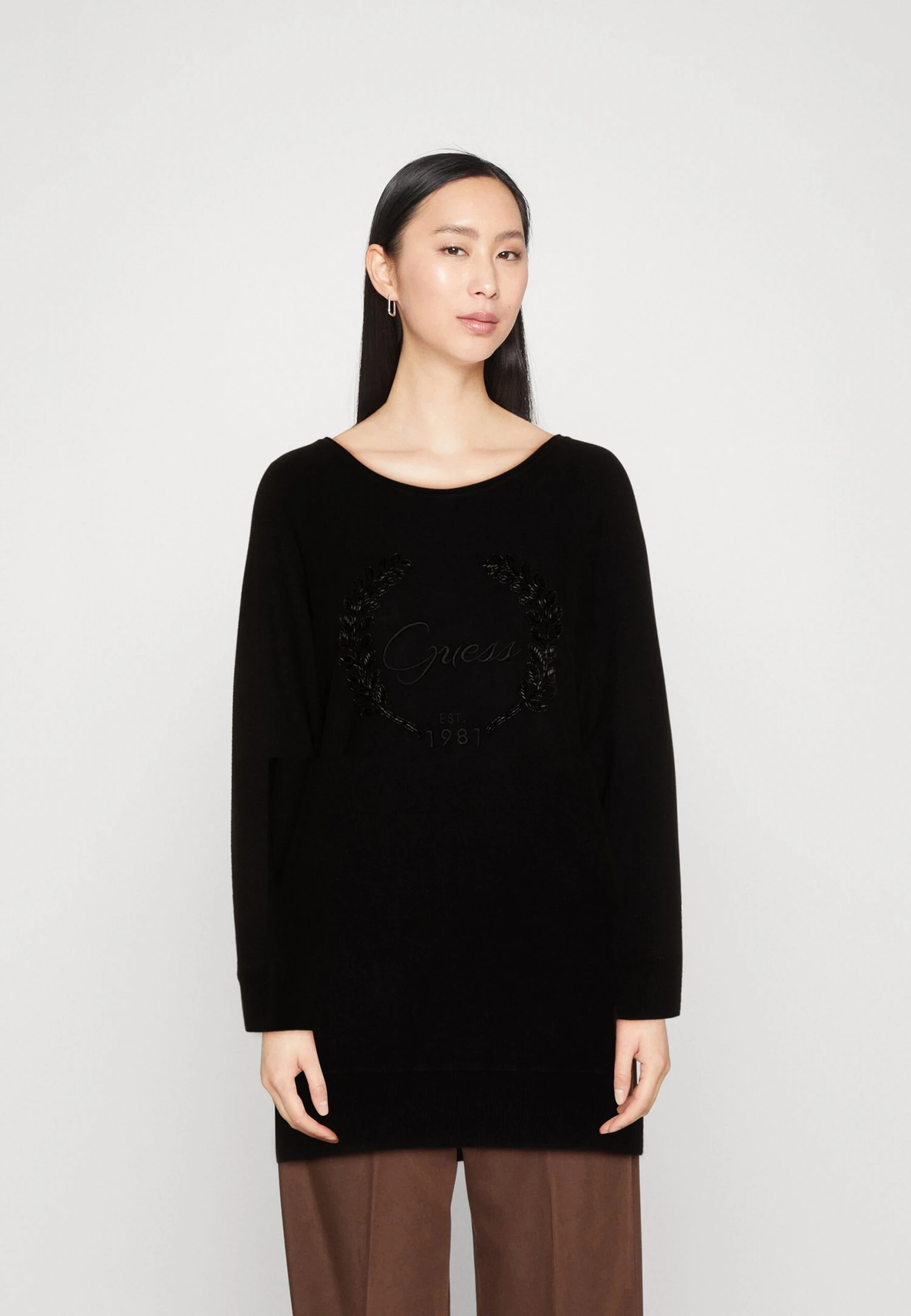 Guess Marion Batsleeve Logo - Jumper - Jet Black 1 Guess Marion Batsleeve Logo - Jumper - Jet Black
