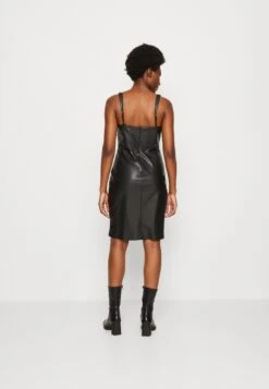 Guess Reid Dress - Cocktail Dress / Party Dress -Guess Clothing Sale dc92f27d1a584876abb0066677bf02e9