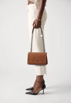 Guess NOELLE - Handbag - Light Cognac