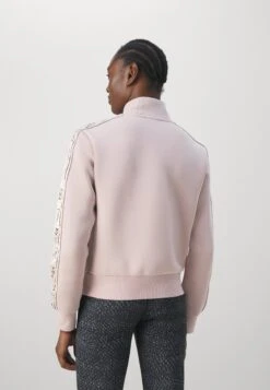 Guess BRITNEY FULL - Zip-up Sweatshirt - Posh Taupe 12 Guess BRITNEY FULL - Zip-up Sweatshirt - Posh Taupe -Guess Clothing Sale de1eb17700c14425a437eb68b44e4090