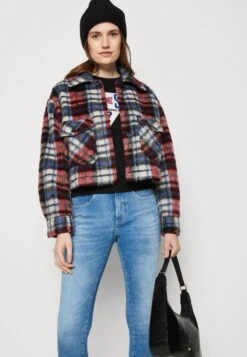 Go Trisha Jacket - Light Jacket - Chili Red Multi -Guess Clothing Sale e08346664c954d26bec261c4dae8c934