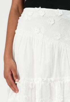 Guess ZUREY MAXI SKIRT - Maxi Skirt - Pure White -Guess Clothing Sale e0ba39cb91704a87acbc4a1ac523050d