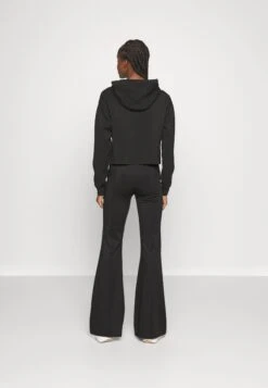 Guess Leggings - Black 8 Guess Leggings - Black -Guess Clothing Sale e1296830167141758fd24cf3280ee83d