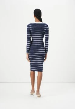 Guess STRIPED ANDREA MIDI DRESS - Jumper Dress - Blackened Blue/multi Coloured 8 Guess STRIPED ANDREA MIDI DRESS - Jumper Dress - Blackened Blue/multi Coloured -Guess Clothing Sale e1ab92293ff6435e86026903584f54d2