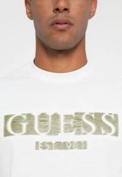 Guess LOGO FLOCK TEE - Long Sleeved Top - Pure White -Guess Clothing Sale e292ddd61c834b26b2f9fed24965691d