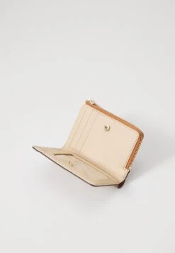 Guess LAUREL II ZIP - Wallet - Light Cognac -Guess Clothing Sale e382bb895d1246f688d1966ddc58b13d