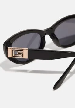 Guess Sunglasses - Shiny Black -Guess Clothing Sale e3a9e57c6e544e85bd7e5493ab4a543e