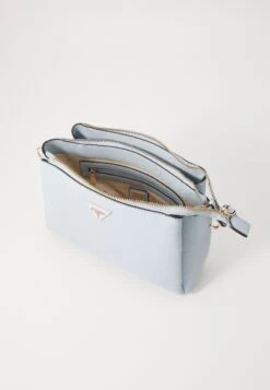 Guess NOELLE II TRI COMP CROSSBODY - Cross Body Bag - Misty Blue -Guess Clothing Sale e465e5956aa3490790a9e72a82dc401b