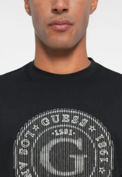 Guess BIG LOGO - Print T-shirt - Jet Black -Guess Clothing Sale e504a9f68a22418895f176ac812f75f7