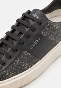 Guess New Vice - Trainers - Coal -Guess Clothing Sale e59c6e6931ac499e80cccd0e94995102