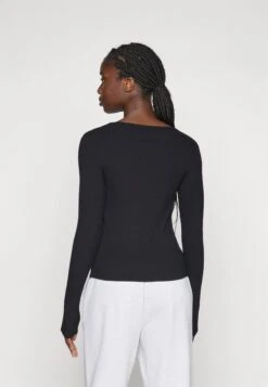 Guess COLETTE TOP - Long Sleeved Top - Black -Guess Clothing Sale ecc73ce26ffa4ec19b32ab5a8c0e3771