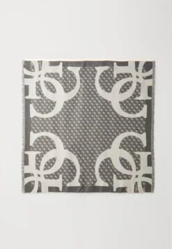 Guess Scarf - Beige -Guess Clothing Sale ed19f2ff510b45fdb90007af5a3d2dc4 1