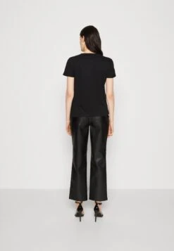 Guess Python Tee - Print T-Shirt 8 Guess Python Tee - Print T-Shirt -Guess Clothing Sale ed5131aea42c4d8aad03dc7b99fea83b