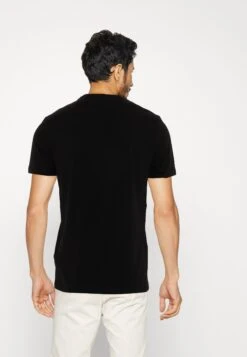 Guess Ss Cn Geo Triangle- Print T-Shirt - Jet Black 8 Guess Ss Cn Geo Triangle- Print T-Shirt - Jet Black -Guess Clothing Sale ee31f2e6b78f484985ec0f20ac29706a