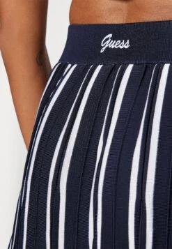 Guess SWEATER SKIRT - Sports Skirt - Daring Ocean -Guess Clothing Sale efb6077f87414a20930bb51f1311df3e