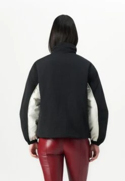 WINDBREAKER JACKET - Light Jacket - Black -Guess Clothing Sale f2dcd1ab54ae4cf88b791b9d9382ab34