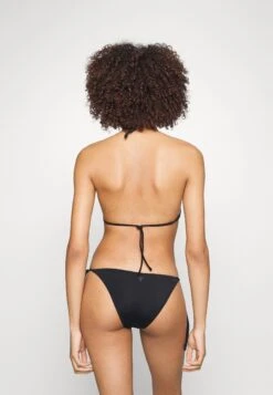 Guess Removable Padded Triangle - Bikini Top -Guess Clothing Sale f4c2fcb2eecd4c4b99dcb2a8312faccb