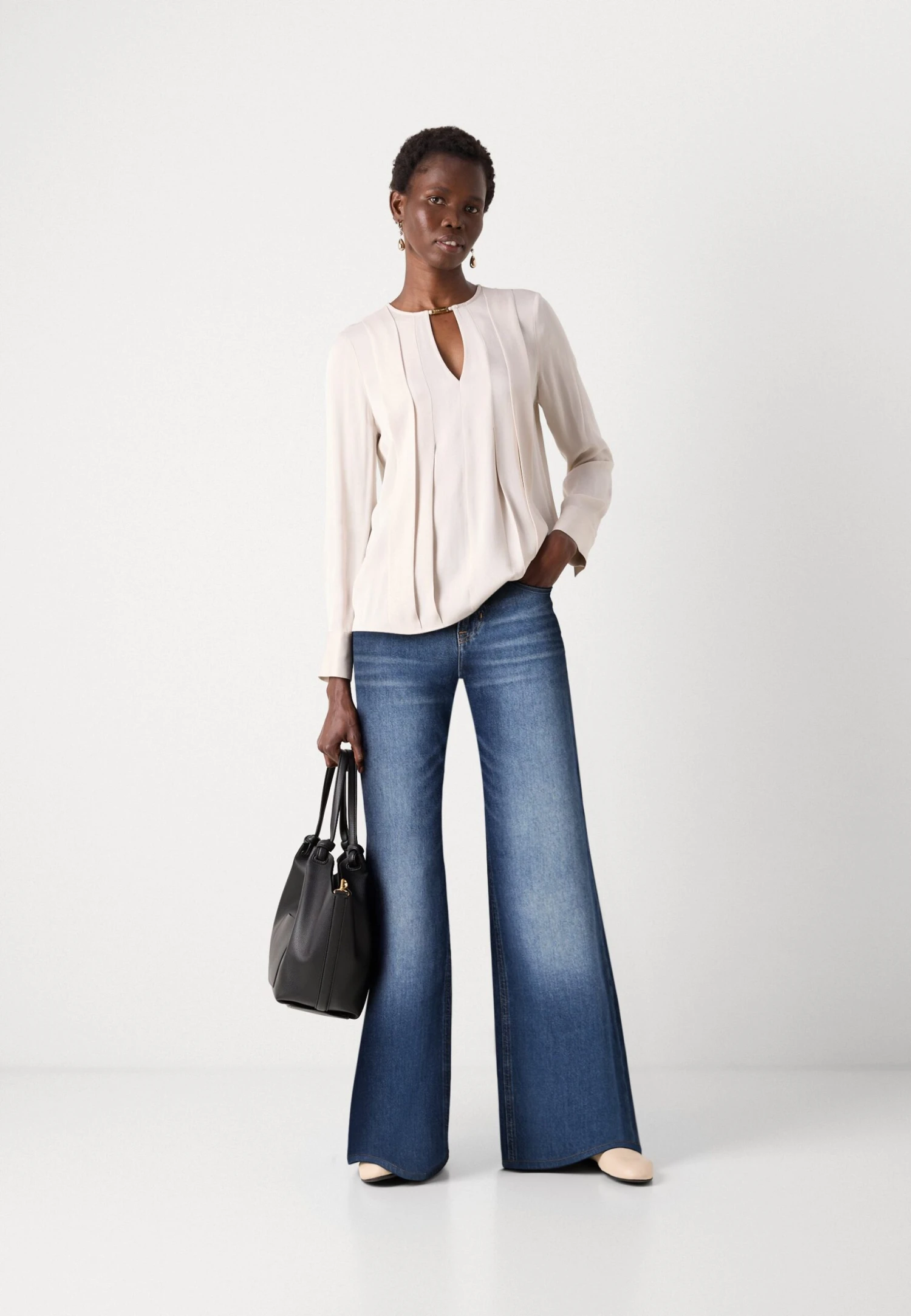 ANITA BLOUSE - Blouse - Dreamy Moon 5 ANITA BLOUSE - Blouse - Dreamy Moon - Image 5