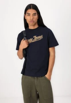 TEE - Print T-shirt - Daring Ocean 10 TEE - Print T-shirt - Daring Ocean -Guess Clothing Sale f954722bb39549a4864bcbe935197361