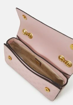 Guess Geva Convertible Xbody Flap - Across Body Bag - Rose -Guess Clothing Sale fa5024e4f67547d3ae3fbc62ebfdc749