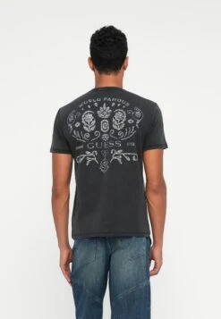 Guess WORLD FAMOUS TEE - Print T-shirt - Jet Black