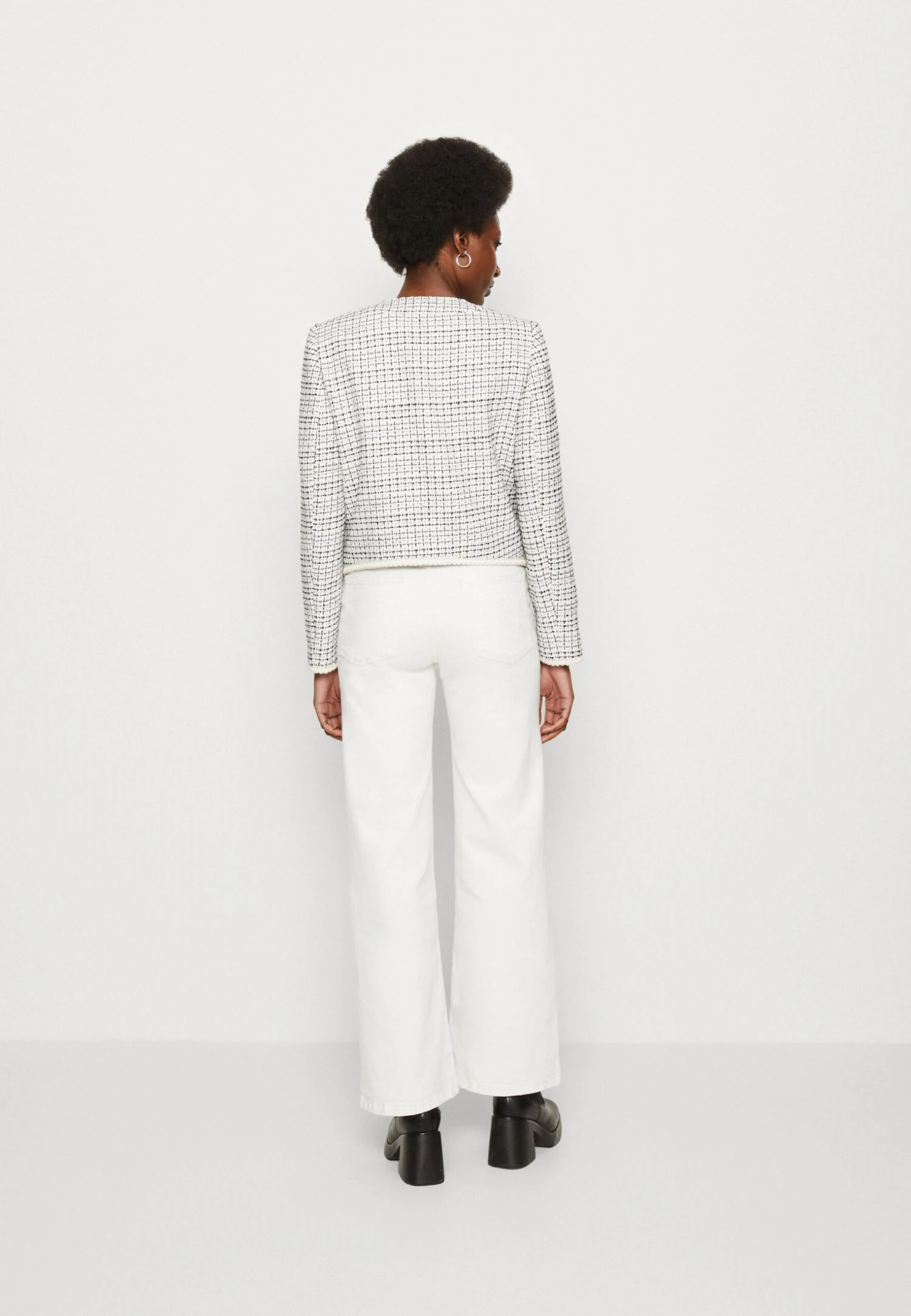 Provence- Blazer - White/Black 3 Provence- Blazer - White/Black - Image 3